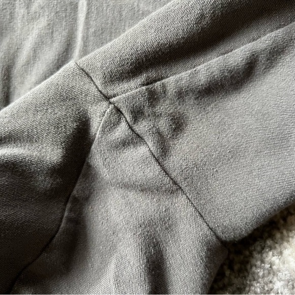 Black Cropped Leggings - Picture 2 of 5